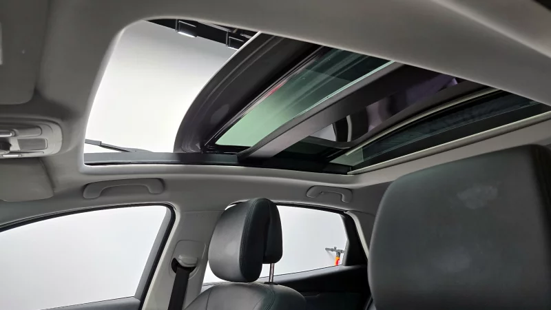 Renault SM6