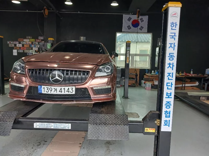 Mercedes-Benz SLK-Class