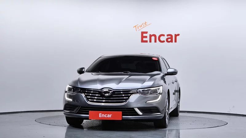 Renault SM6