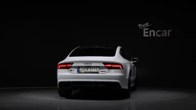 Audi S7