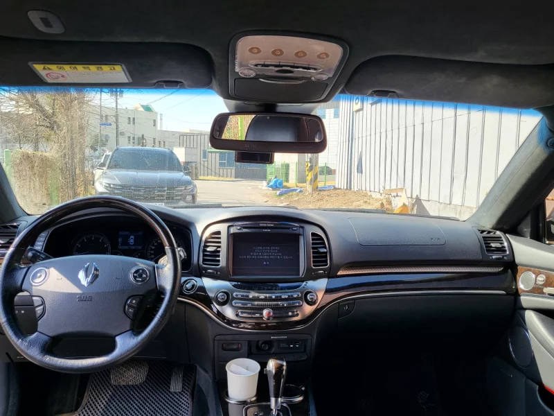 SsangYong Chairman W