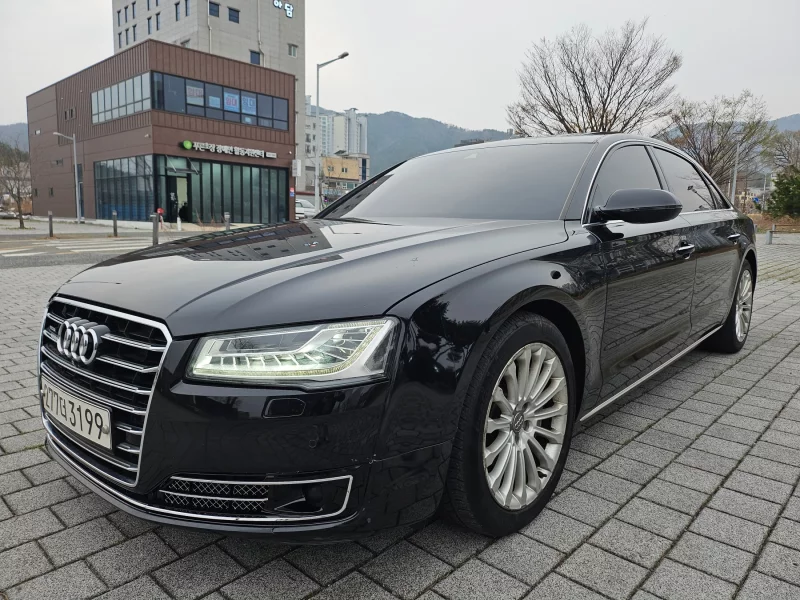 Audi A8
