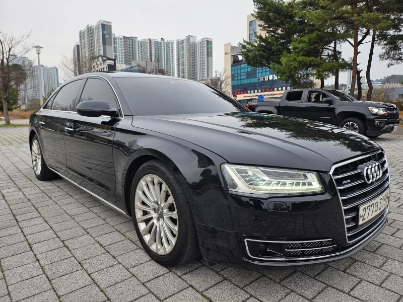 Audi A8