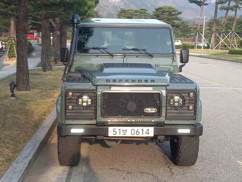 Land Rover Defender