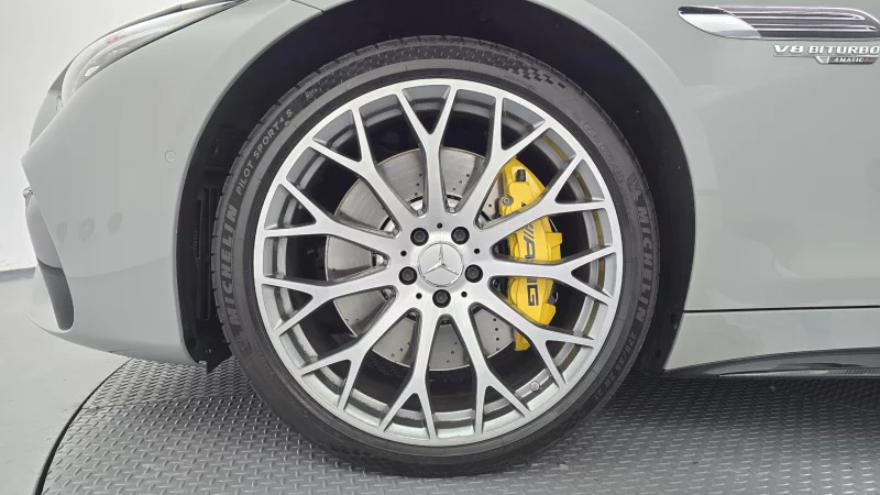 Mercedes-Benz SL-Class