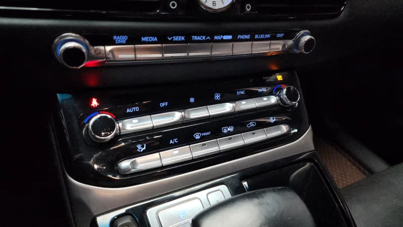 Genesis EQ900