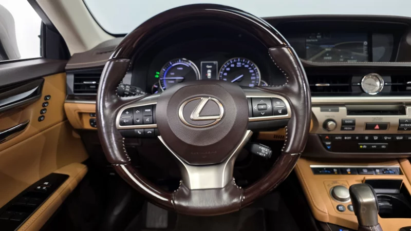 Lexus ES300h