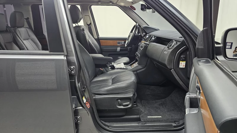 Land Rover DISCOVERY