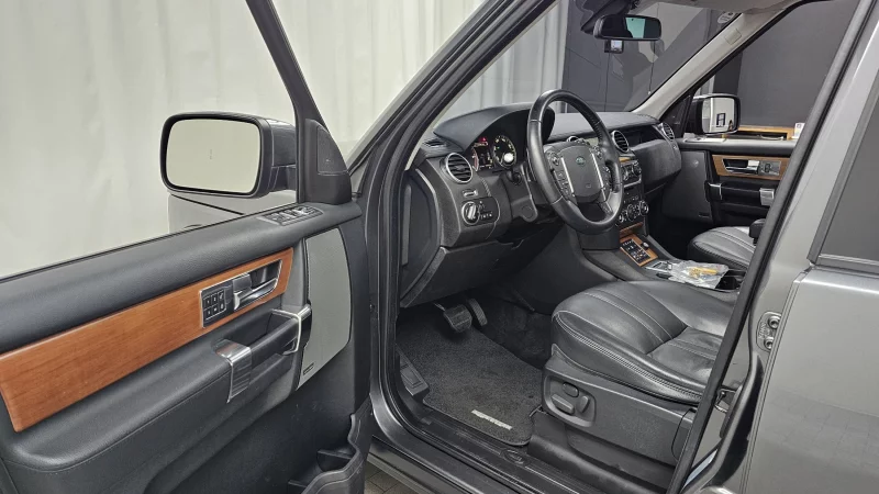 Land Rover DISCOVERY