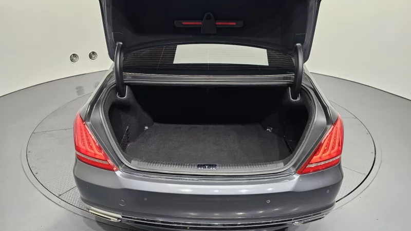 Genesis EQ900