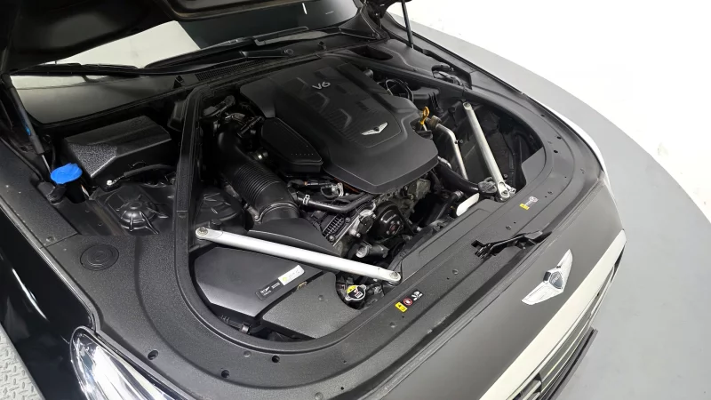 Genesis EQ900