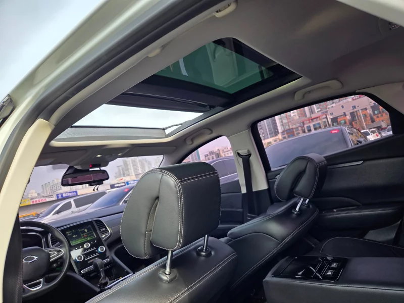 Renault SM6