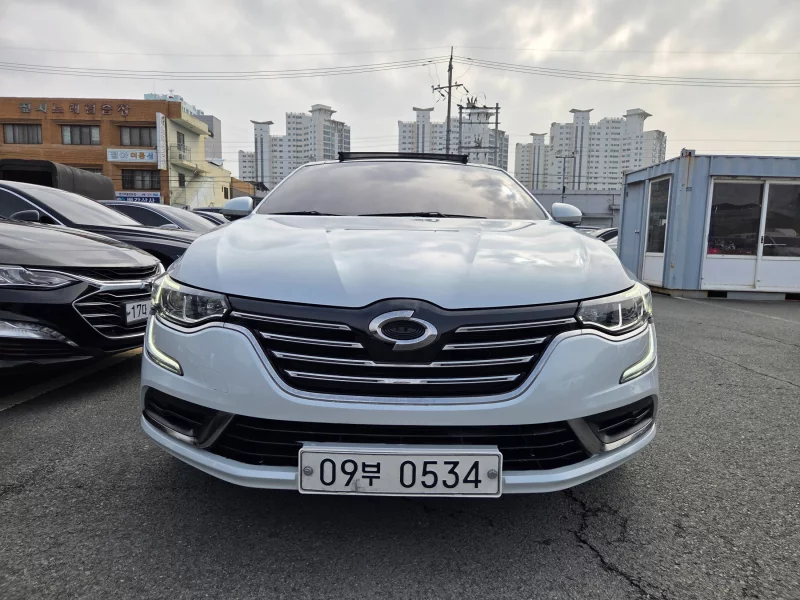 Renault SM6