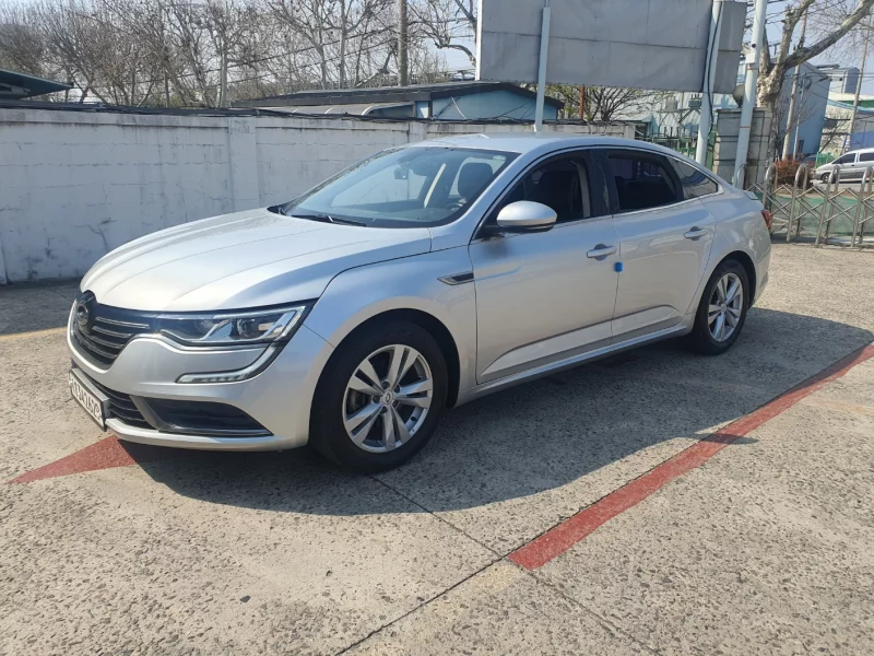 Renault SM6