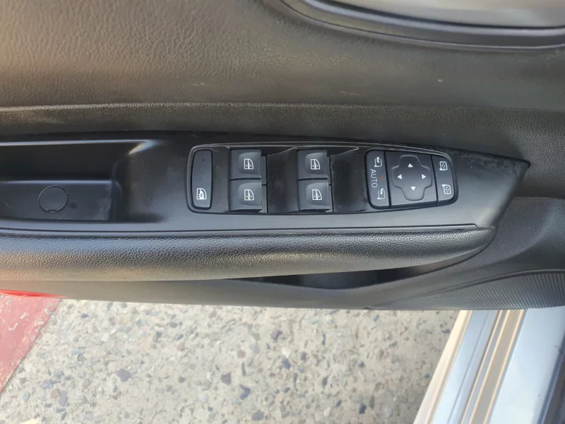 Renault SM6
