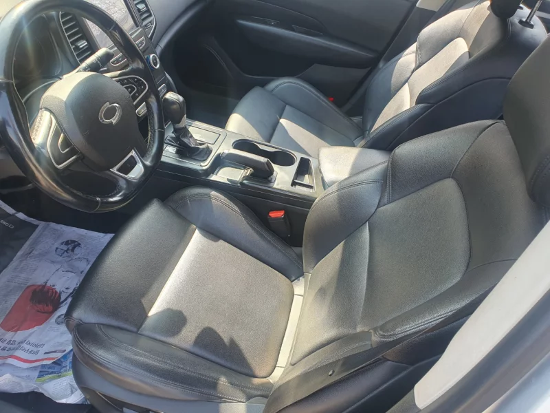 Renault SM6