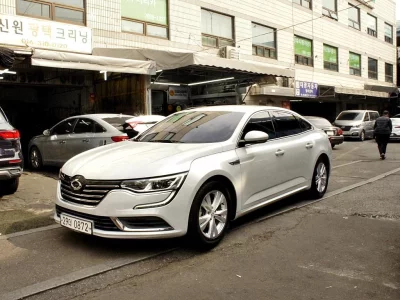 Renault SM6