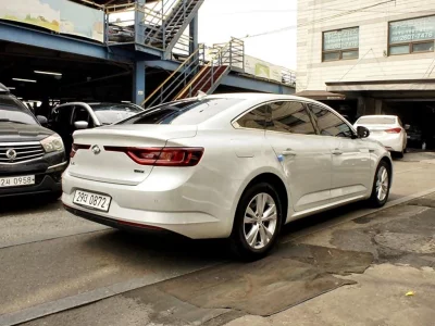 Renault SM6