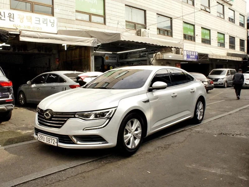 Renault SM6