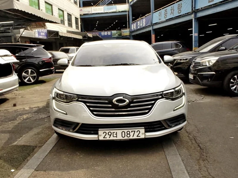 Renault SM6