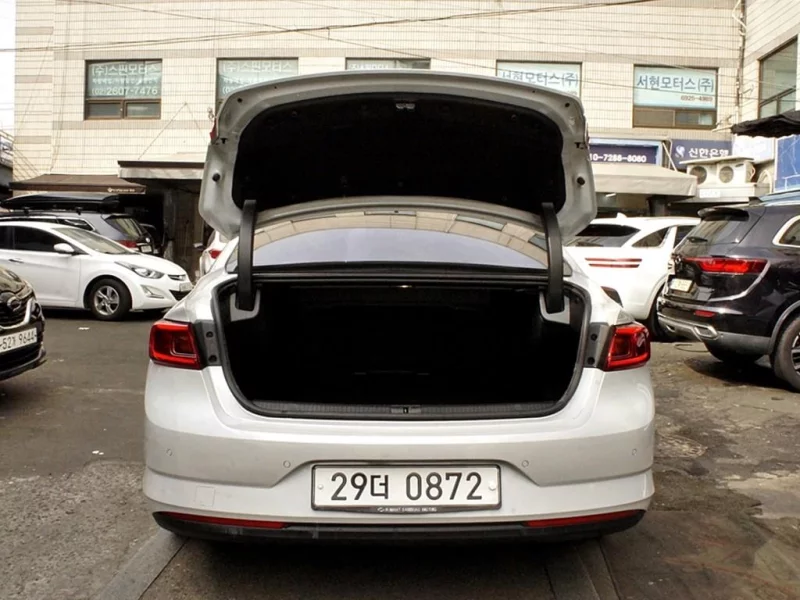 Renault SM6