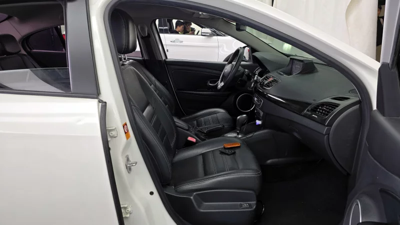 Renault SM3