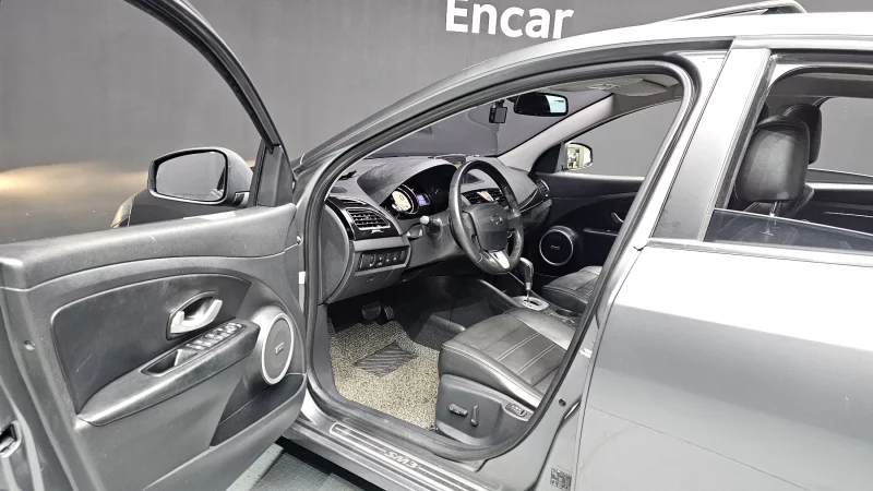 Renault SM3