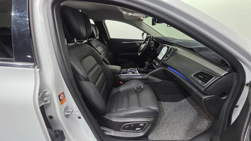 Renault SM6