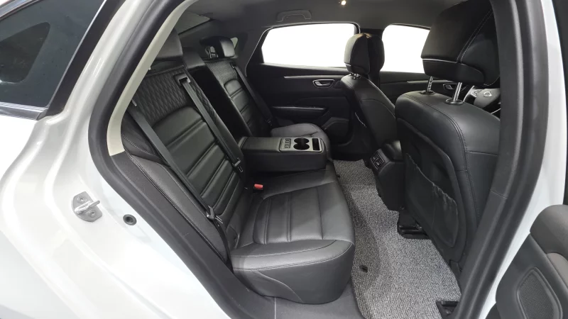 Renault SM6