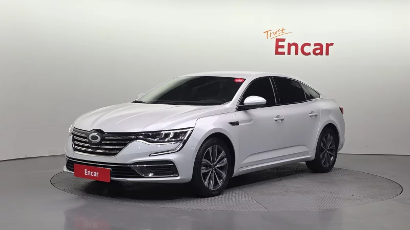 Renault SM6