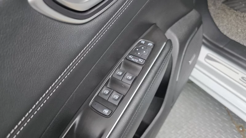 Renault SM6