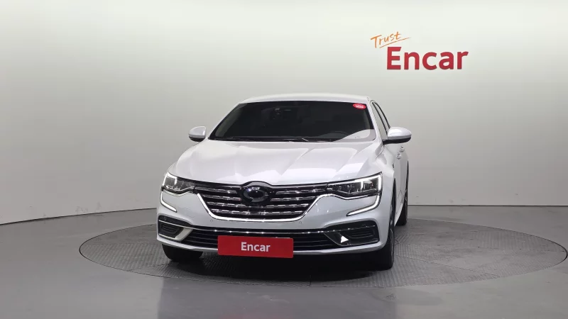 Renault SM6