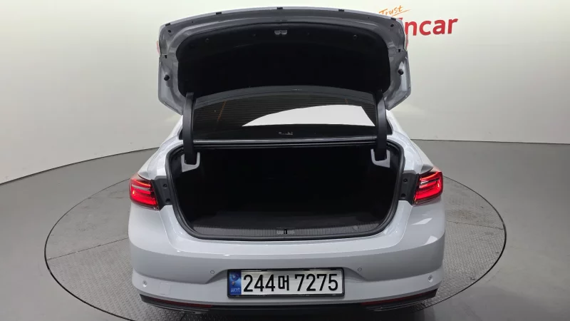 Renault SM6