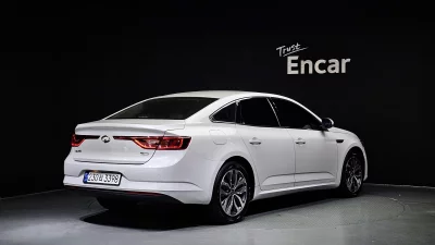 Renault SM6