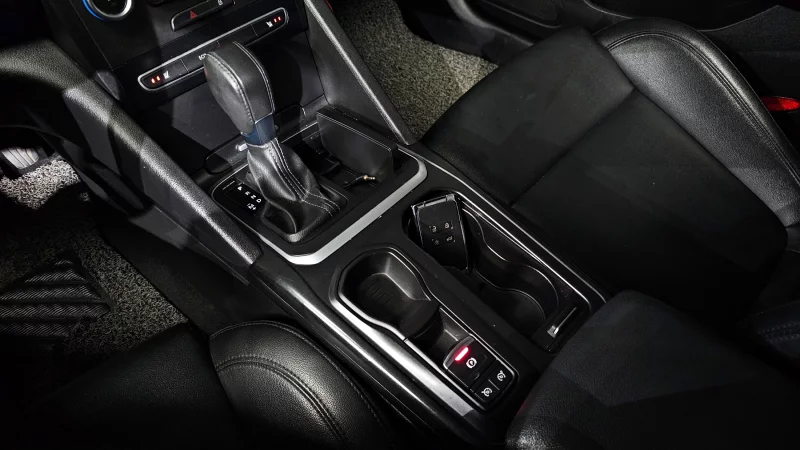 Renault SM6