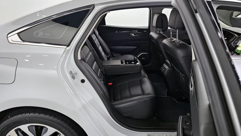 Renault SM6