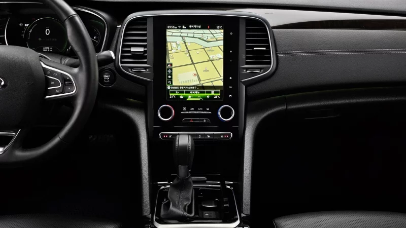 Renault SM6