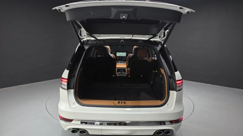 Lincoln Aviator