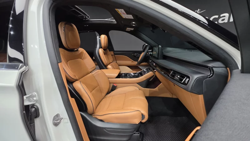 Lincoln Aviator