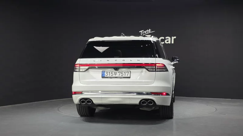 Lincoln Aviator