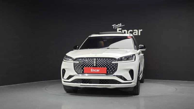 Lincoln Aviator