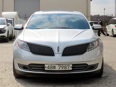 Lincoln MKS