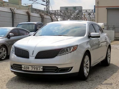Lincoln MKS