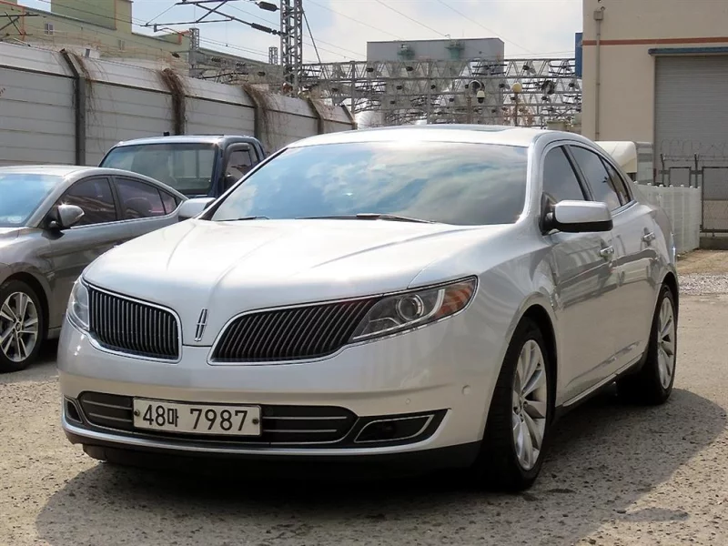 Lincoln MKS