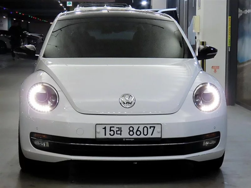 Volkswagen BEETLE