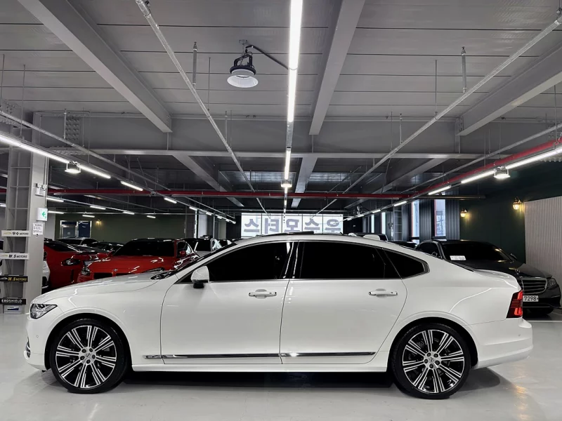 Volvo S90