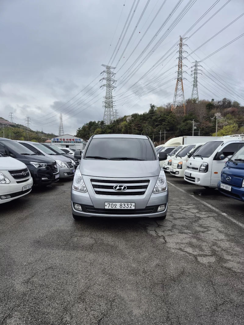 Hyundai Grand Starex