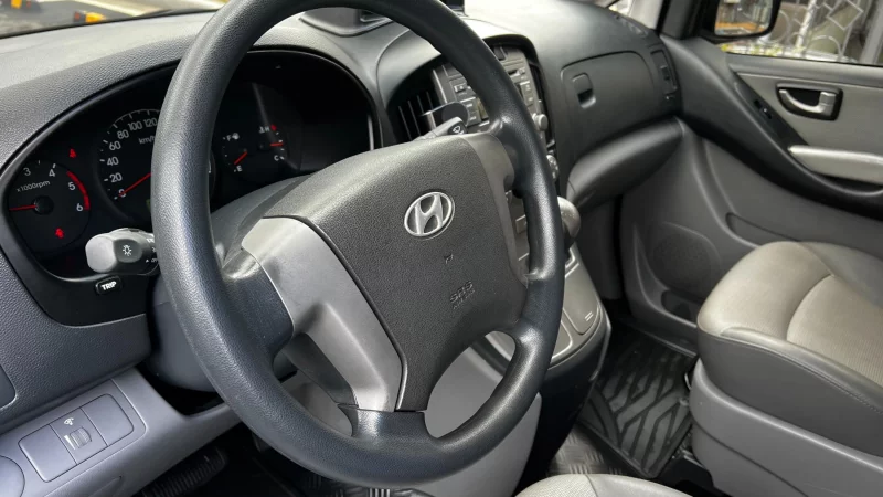 Hyundai Grand Starex