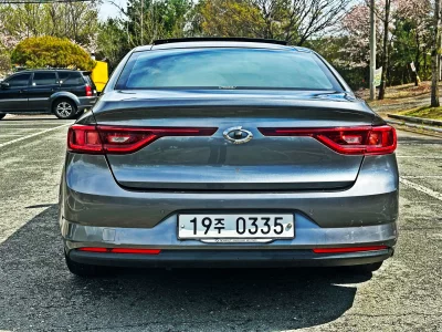 Renault SM6