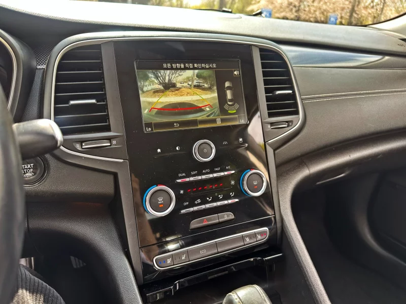Renault SM6